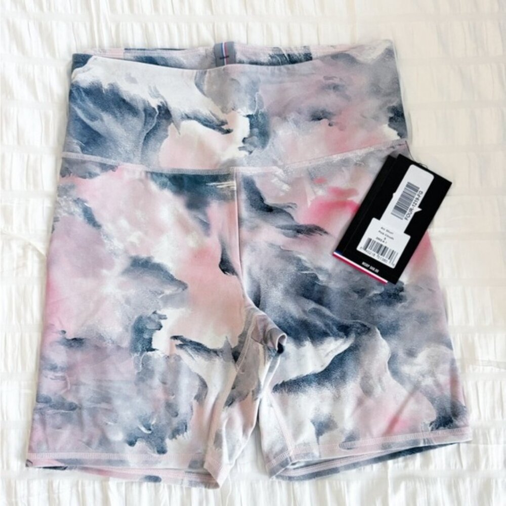 NWT Fourlaps Arc Shorts Biker Pink Clouds Size Small 6” inseam Workout New